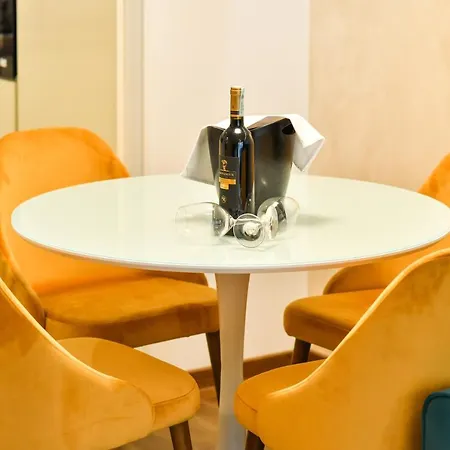 Lana Apartment *